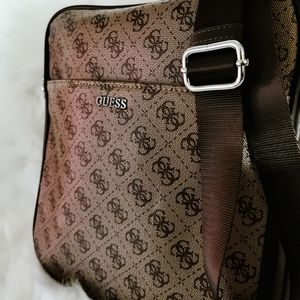 Guess Messenger Bag